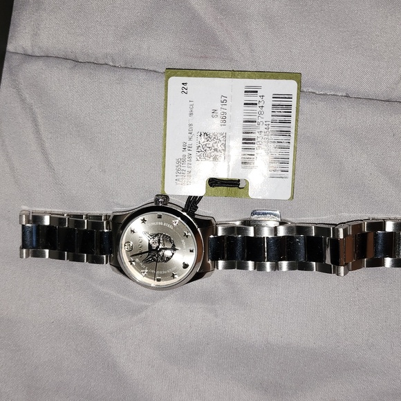 Ladies stainless steel, Gucci watch - Picture 6 of 6